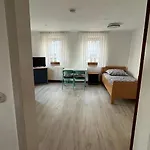 Monteurzimmer Ringingen Διαμέρισμα *